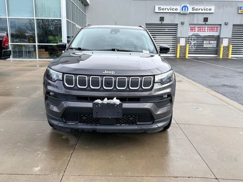 Used 2022 Jeep Compass Latitude w/ Sun and Sound Group image 2