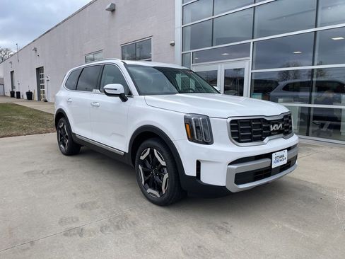 New 2025 Kia Telluride S image 1