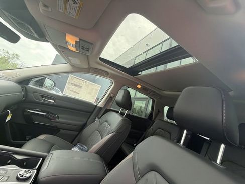 New 2026 Nissan Pathfinder Platinum AWD/4WD image 21