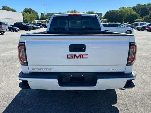 Used 2016 GMC Sierra 1500 Denali w/ Enhanced Driver Alert Package AWD/4WD image 5