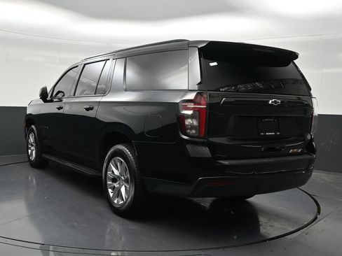 Used 2024 Chevrolet Suburban RST w/ Luxury Package RWD image 3