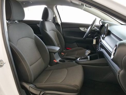 Used 2022 Kia Forte LXS image 15