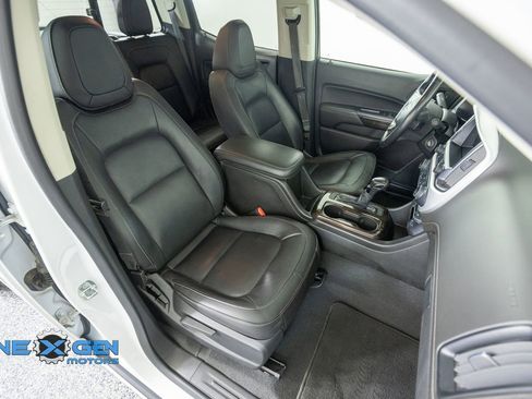 Used 2022 GMC Canyon Elevation w/ Elevation Premium Package AWD/4WD image 43