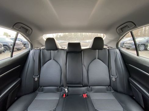 Used 2023 Toyota Camry SE image 33