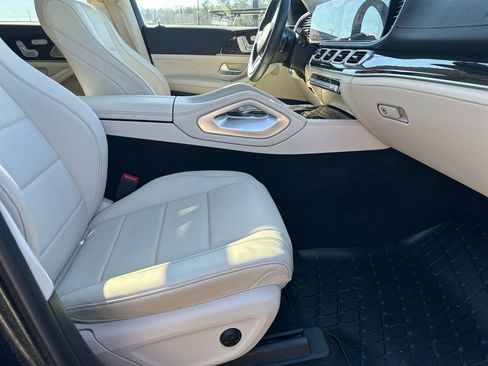Used 2023 Mercedes-Benz GLS 450 4MATIC image 43