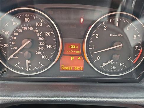 Used 2011 BMW 328i Convertible image 10