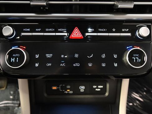 Used 2025 Hyundai Tucson Limited image 31