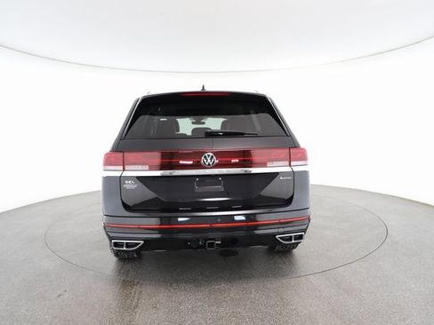 Used 2024 Volkswagen Atlas SEL Premium R-Line image 14