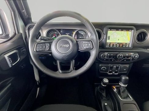 Used 2023 Jeep Wrangler Unlimited w/ Cold Weather Group AWD/4WD image 8