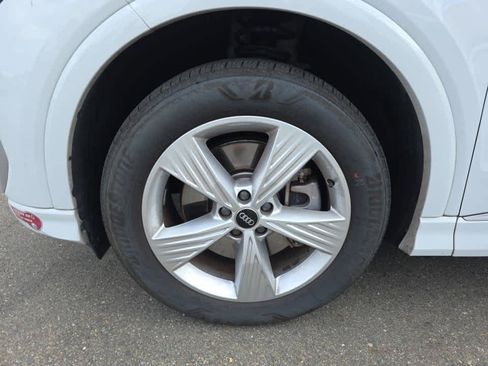 Used 2024 Audi Q4 e-tron Premium AWD/4WD image 10