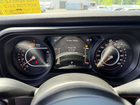 Used 2025 Jeep Wrangler Unlimited Sport AWD/4WD image 32