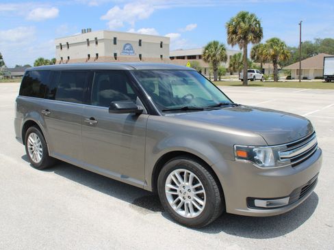 Used 2013 Ford Flex SEL FWD image 16