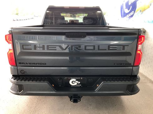Used 2020 Chevrolet Silverado 1500 Custom w/ Custom Value Package AWD/4WD image 7