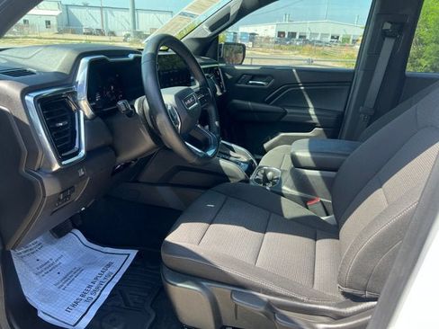Used 2025 GMC Canyon Elevation w/ Convenience Package RWD image 18