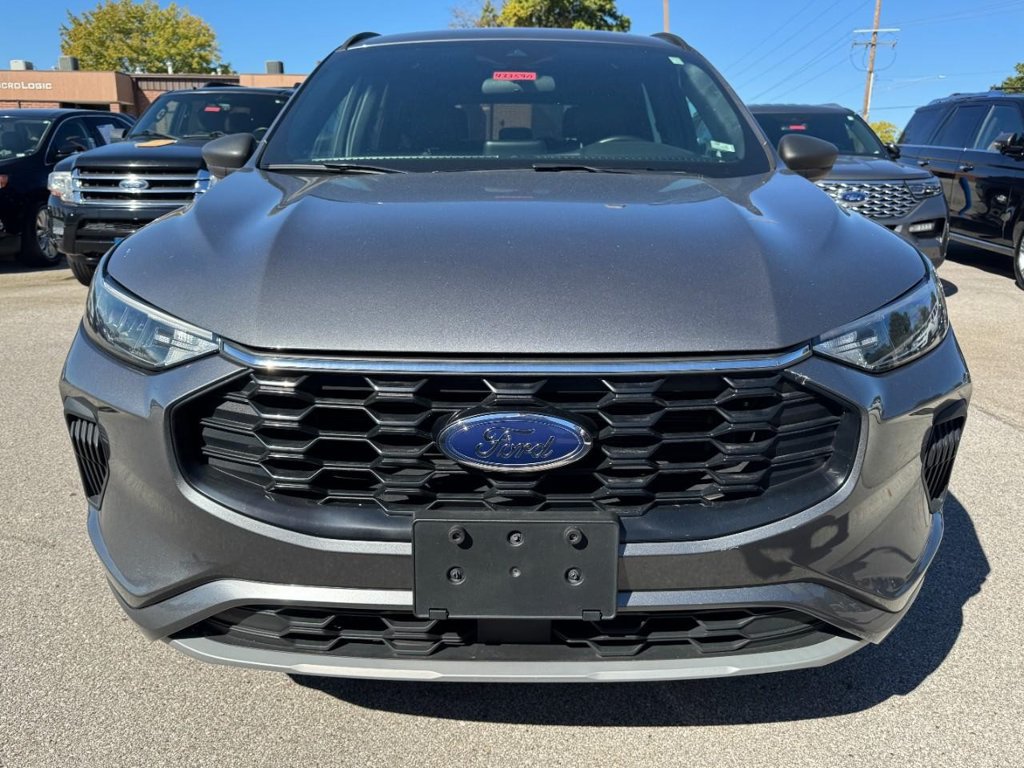 Certified 2024 Ford Escape ST-Line AWD/4WD image 9