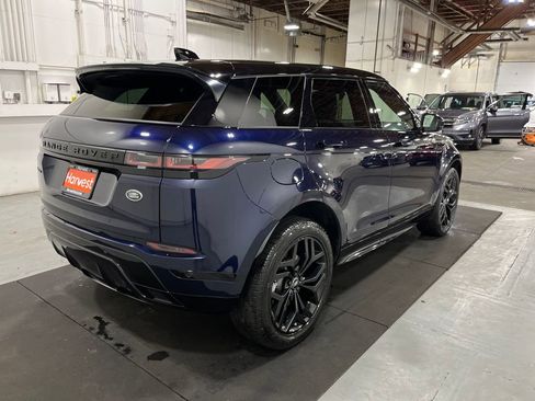 Used 2022 Land Rover Range Rover Evoque R-Dynamic SE image 9