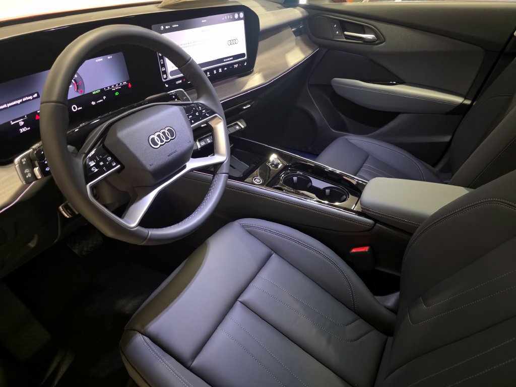 New 2026 Audi Q3 quattro 2.0T AWD/4WD image 17