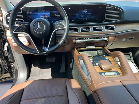 Certified 2024 Mercedes-Benz GLS 450 4MATIC image 10