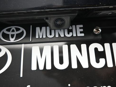 Used 2024 Volkswagen Tiguan SE FWD image 39