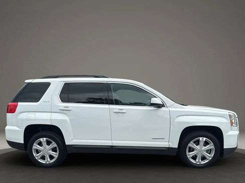 Used 2017 GMC Terrain SLE w/ Convenience Package FWD image 4