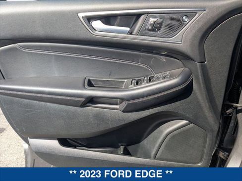 Used 2023 Ford Edge Titanium w/ Equipment Group 301A image 10