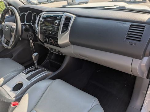 Used 2012 Toyota Tacoma 4x4 Double Cab w/ TRD Sport Pkg image 25