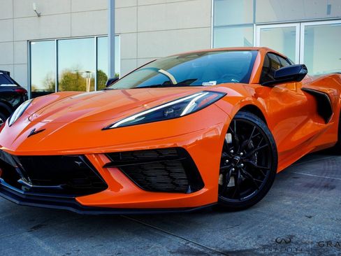 Used 2024 Chevrolet Corvette Stingray Premium Conv w/ Z51 Performance Package image 1