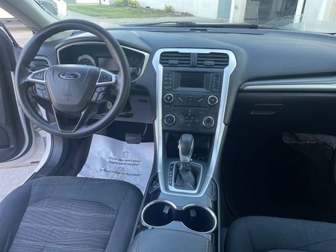 Used 2016 Ford Fusion SE FWD image 15