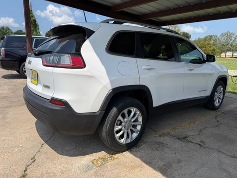 Used 2019 Jeep Cherokee Latitude w/ Popular Appearance Group FWD image 5