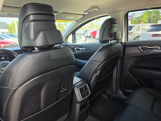 Certified 2024 Kia Sportage EX FWD image 10