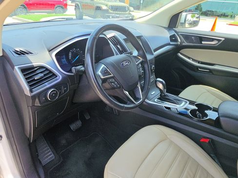 Used 2018 Ford Edge SEL w/ Equipment Group 201A FWD image 11