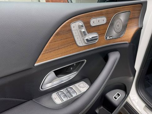 New 2025 Mercedes-Benz GLS 450 4MATIC image 11