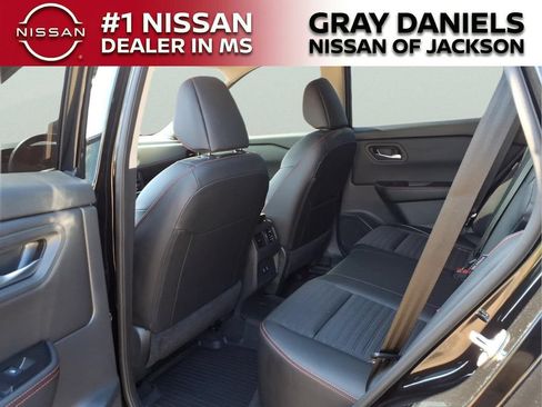 Certified 2025 Nissan Rogue SV AWD/4WD image 28