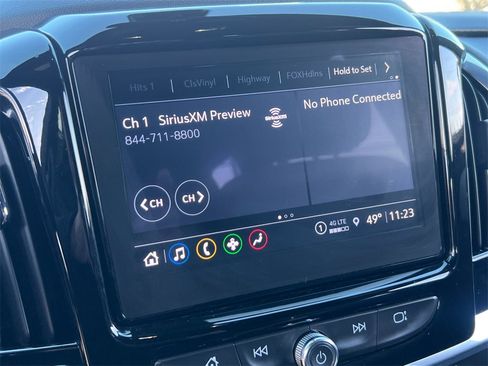 Used 2022 Chevrolet Traverse LT image 24