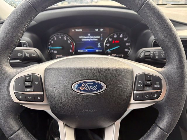 Used 2024 Ford Explorer XLT w/ Equipment Group 202A AWD/4WD image 35