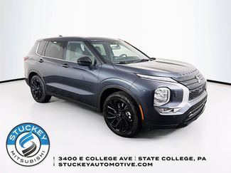 Used 2024 Mitsubishi Outlander SE Black Edition AWD/4WD video 1