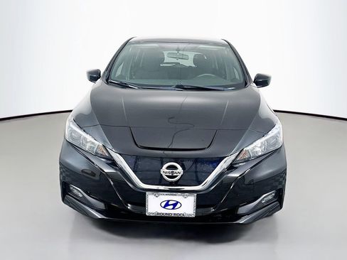 Used 2018 Nissan Leaf SV image 2