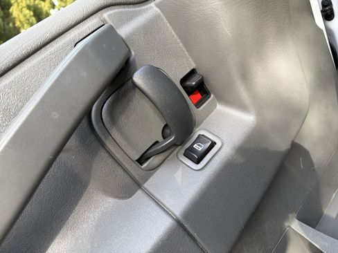 Used 2021 GMC Savana 2500 w/ Driver Convenience Package image 15