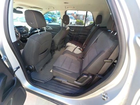Used 2021 Chevrolet Traverse LS FWD image 24