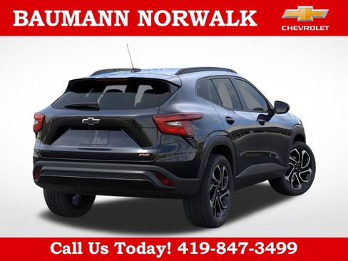 New 2026 Chevrolet Trax RS w/ Driver Confidence Package FWD image 4
