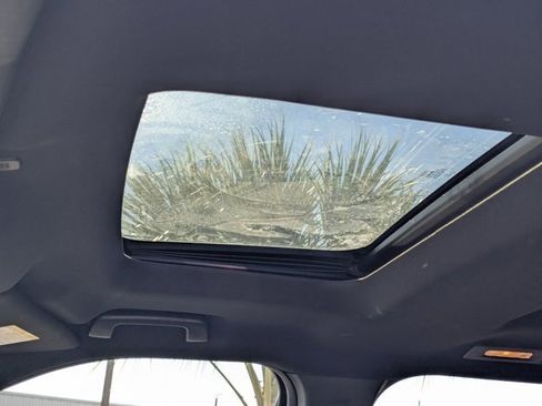 Used 2018 Ford Explorer XLT w/ Equipment Group 202A image 22