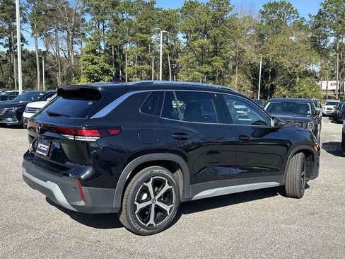 New 2025 Volkswagen Tiguan SE image 32