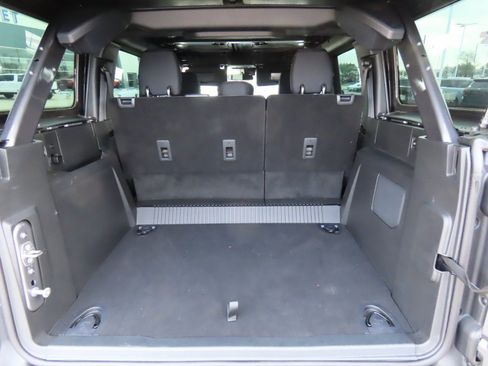 New 2025 Ford Bronco 4-Door image 14