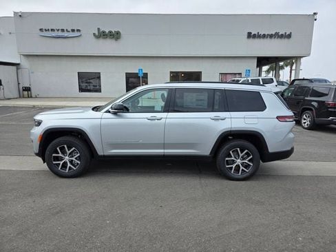 New 2025 Jeep Grand Cherokee L Limited w/ Trailer Tow Package image 4