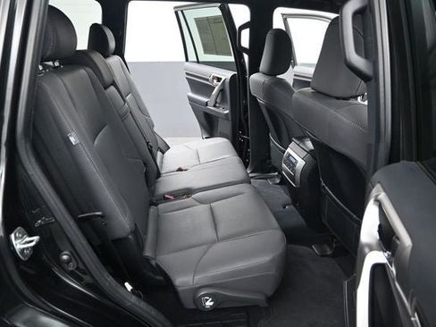 Used 2023 Lexus GX 460 Premium w/ Premium Package AWD/4WD image 31