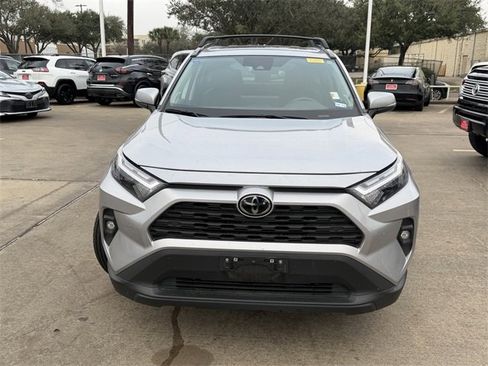Used 2023 Toyota RAV4 XLE Premium image 2