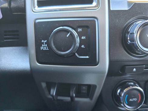 Used 2017 Ford F350 Lariat w/ Lariat Value Package AWD/4WD image 21