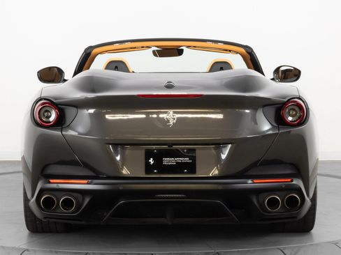 Used 2019 Ferrari Portofino RWD image 7