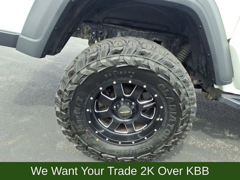 Used 2020 Jeep Gladiator Sport w/ Quick Order Package 24S AWD/4WD image 18