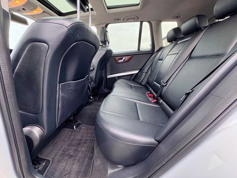 Used 2010 Mercedes-Benz GLK 350 4MATIC image 18